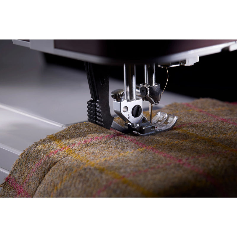 PFAFF CREATIVE EXPRESSION 750