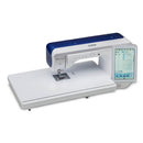 La grande table d'extension SAWTXP1C de Brother augmente l'espace de travail de votre machine à coudre et à broder Luminaire XP1 (vendue séparément) et offre une surface stable et plane pour réaliser tous vos projets de courtepointe et de couture.